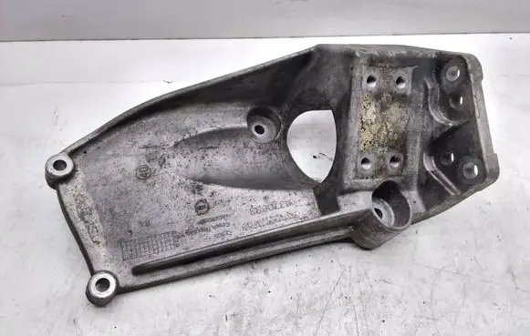 Volvo S90, V90 Gearbox mounting bracket 31370633