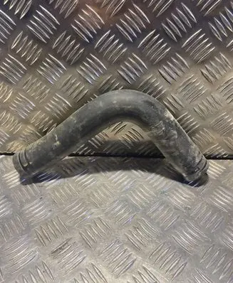 Subaru Outback (BS) Engine coolant pipe/hose