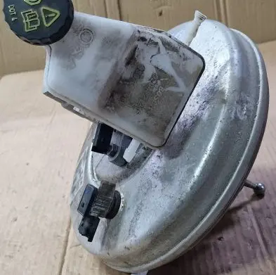 Peugeot Partner III Brake booster 9821104980