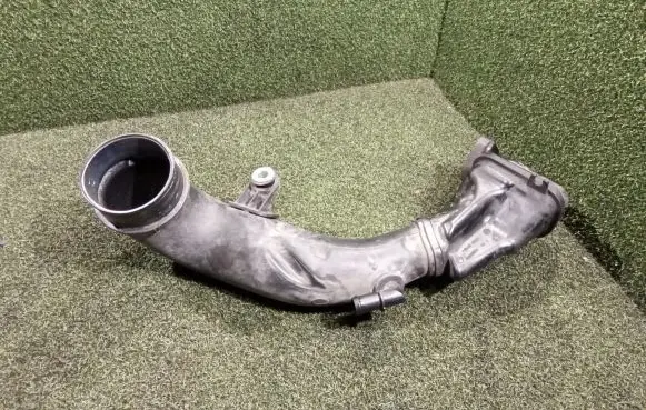 Intercooler hose/pipe