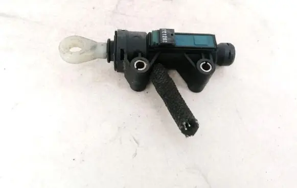 BMW 3 E46 Clutch master cylinder 21526758822