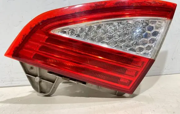 Ford Mondeo MK IV Tailgate rear/tail lights 7S7113N004B