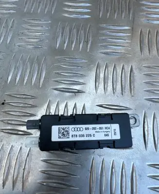 Audi A5 Sportback 8TA Antenna control unit 8T8035225C 920202051104