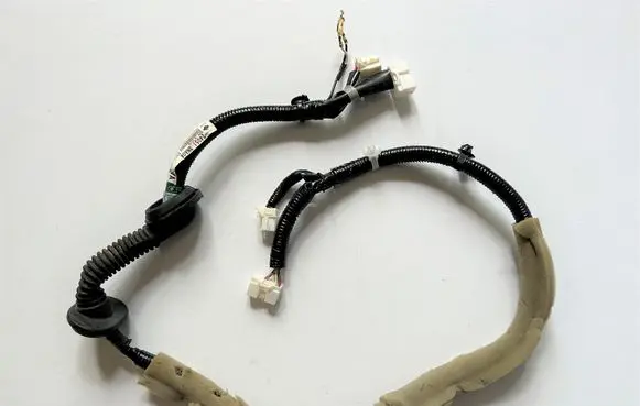 Nissan Leaf I (ZE0) Tailgate/trunk wiring harness 240513NA0A