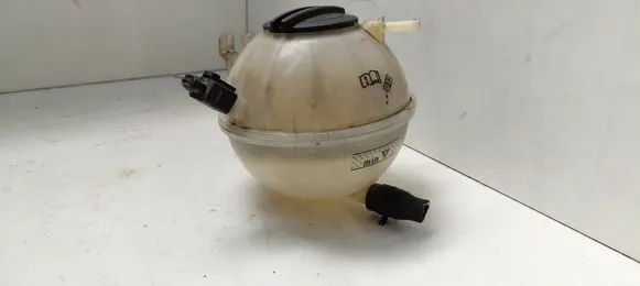 Volkswagen PASSAT B6 Coolant expansion tank/reservoir 1K0121407A