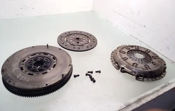 Volvo S70 V70 V70 XC Clutch set kit 074105266N 324015911 124017410