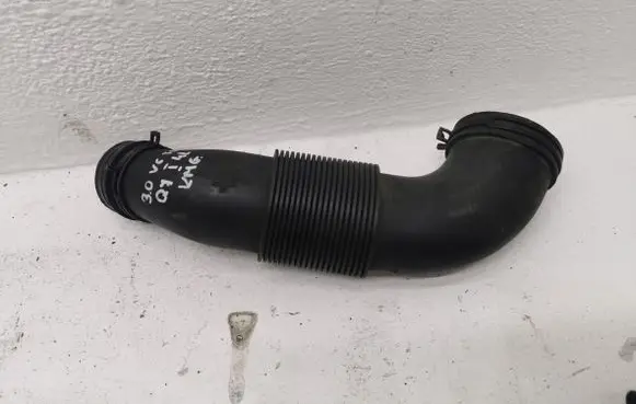 Audi Q7 4L Air intake duct part 7L6129627F