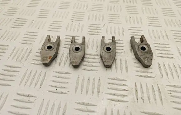 Opel Zafira C Fuel Injector clamp holder 1150323