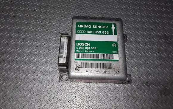 Audi A4 S4 B5 8D Airbag control unit/module 8A0959655 0285001085
