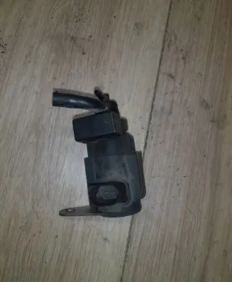 Audi A8 S8 D3 4E Turbo solenoid valve 057906630A 50065900A
