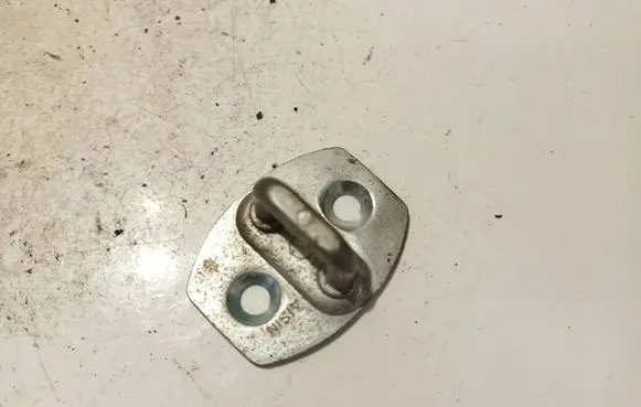 Toyota Avensis T250 Rear door lock loop/hook striker 