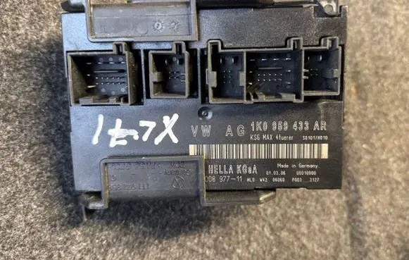 Volkswagen Touran I Comfort/convenience module 1K0959433AR 00010000 00897711
