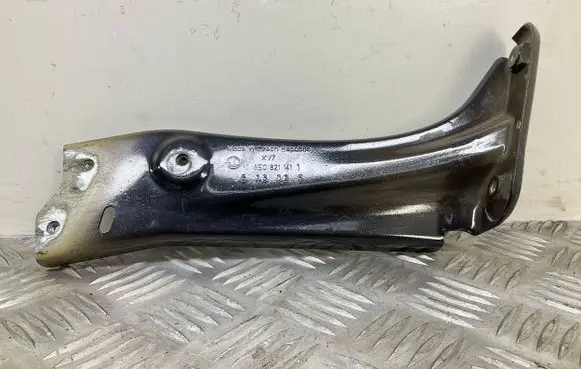 Skoda Octavia Mk3 (5E) Fender mounting bracket 5E0821141