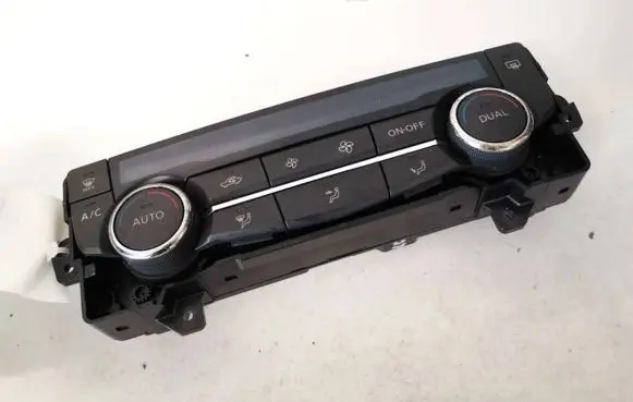 Nissan Qashqai Climate control unit 275004EA0A 20140911
