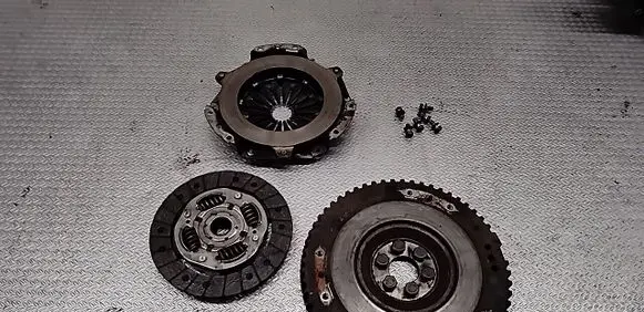 Renault Twingo II Clutch set kit ADR163006
