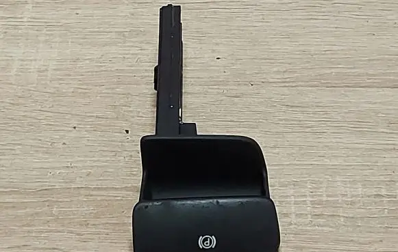 Audi Q7 4L Hand brake release handle 4L1711878