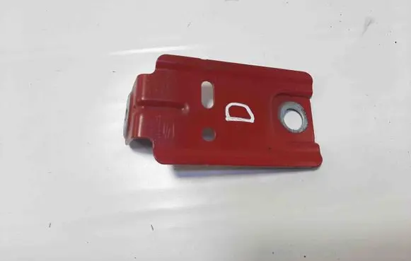 Seat Arona Fender mounting bracket 6F0821432B