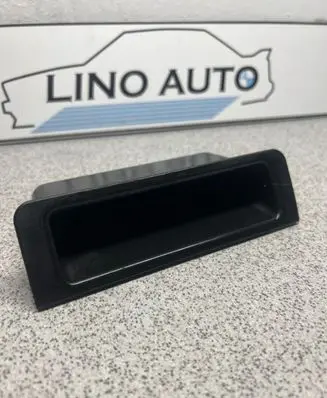 BMW 5 E39 Dashboard storage box/compartment 51168159701