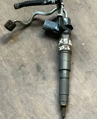 BMW X5 E70 Fuel injector 0445115 090810 0445115077