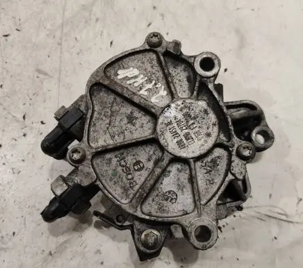 Peugeot 607 Vacuum pump 4R8Q2A451AE