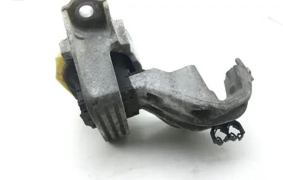 Renault Scenic III - Grand scenic III Engine mount bracket