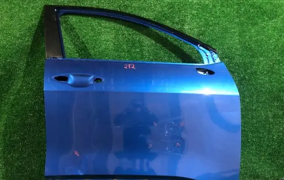 KIA Sportage Front door