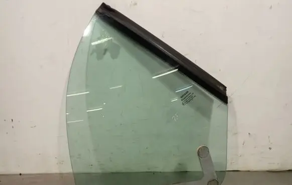 Nissan Micra Rear side window