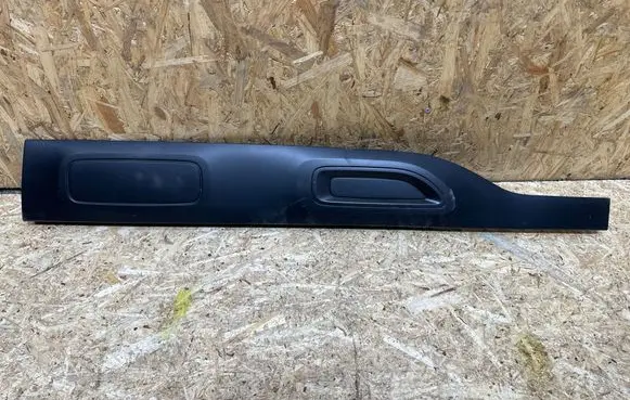 Citroen C4 Cactus Front door trim (molding) 9823415577