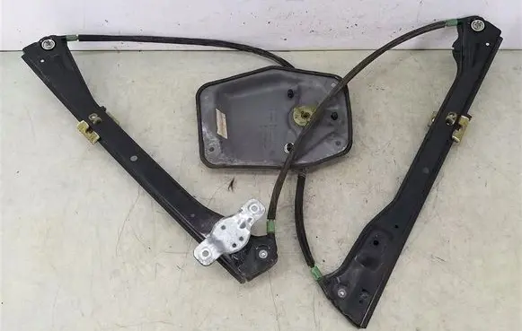 Volkswagen Golf V Front door window regulator with motor 1K3837461A