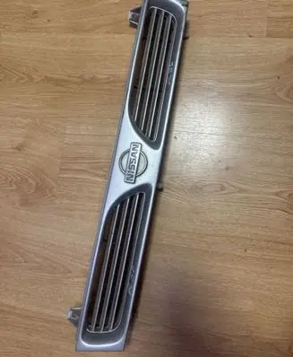 Nissan Sunny Front bumper upper radiator grill