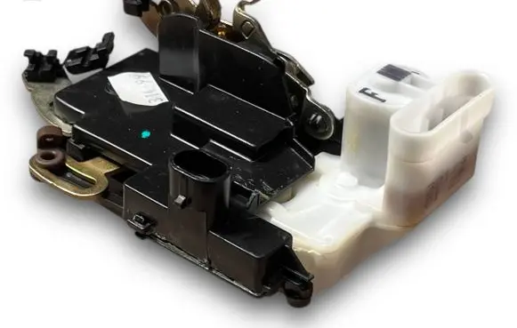 Lancia Lybra Tailgate window lock/catch/latch A235 46762792