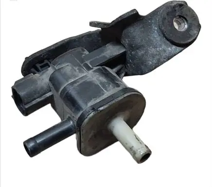 Toyota Verso Vacuum valve 90910TC001