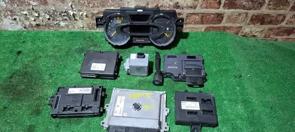 Renault Captur Engine ECU kit and lock set 237103352R 248108772R 231A09653R