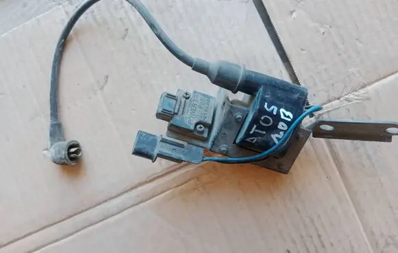 Hyundai Accent High voltage ignition coil 27301-02502