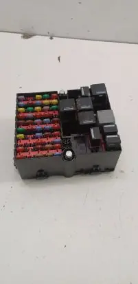 Ford Fiesta Fuse module 6S6T14401GP 11999516000