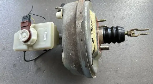 Nissan Patrol 260 Brake booster 46010G9825 46091G9825 47210G9604