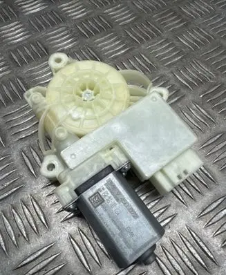 BMW X6 G06 Rear door window regulator motor 9450072 E02690105