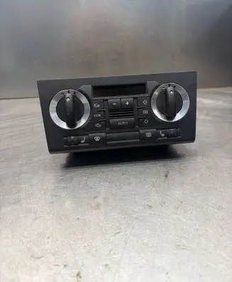 Audi A3 S3 8P Climate control unit 8P0820043N 412206018040
