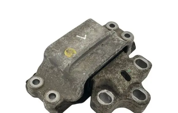 Engine mount bracket