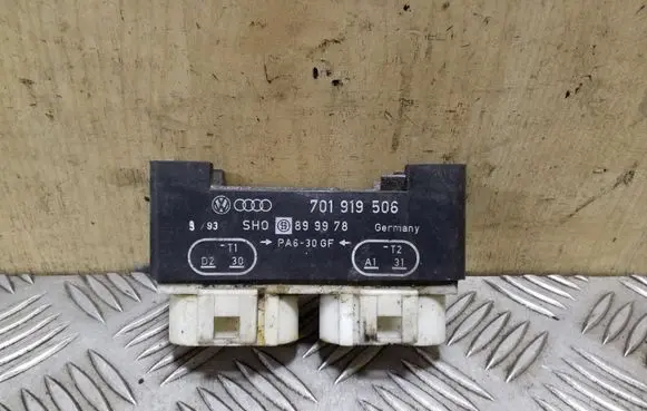 Volkswagen Transporter - Caravelle T4 Coolant fan relay 701919506