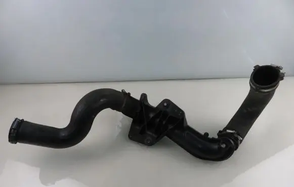 Audi A4 S4 B8 8K Intercooler hose/pipe 8K0145673BB