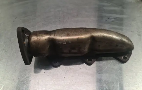 Audi A6 S6 C5 4B Exhaust manifold 059253033M
