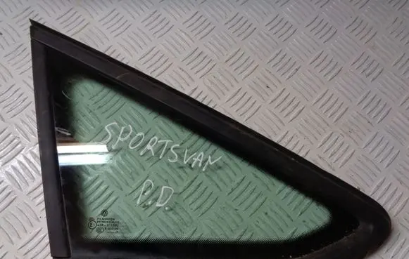 Volkswagen Golf Sportsvan Front triangle window/glass 43R011582