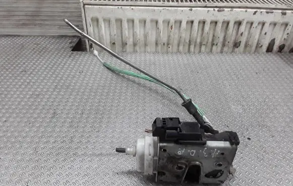 Audi A3 S3 8L Front door lock 8L1837016C