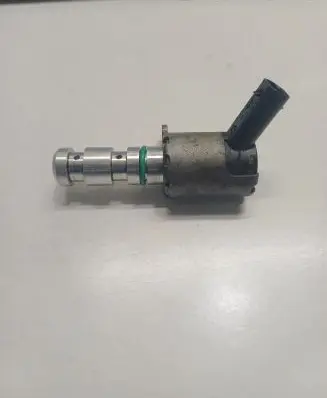 Ford Focus Oil pressure sensor CM5G6C880CA