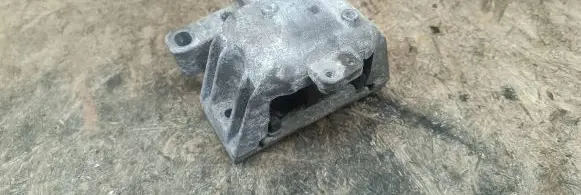 Audi TT Mk1 Engine mount bracket 1J0199262