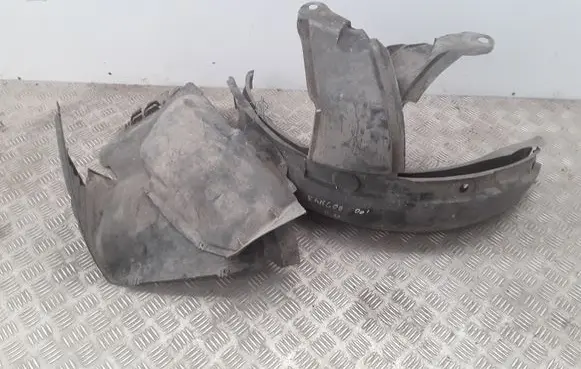 Renault Kangoo I Front wheel arch liner splash guards 7700304868 7700304867