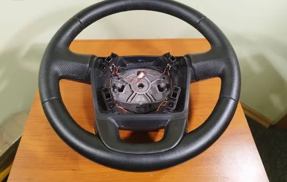 Iveco Daily 6th gen Steering wheel 