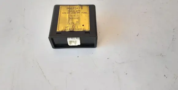 Chevrolet Captiva Wing mirror control module 96673478