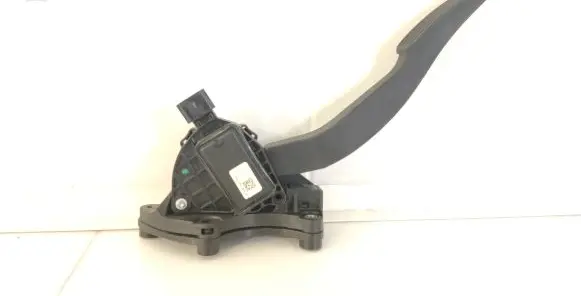 Land Rover Discovery Sport Accelerator throttle pedal 698540C